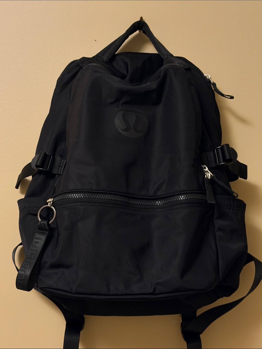 Lululemon New Crew Backpack 22L Black Like New